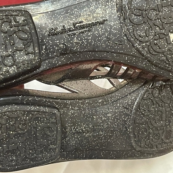 SALVATORE FERRAGAMO black glitter PVC sandals - Picture 9 of 13